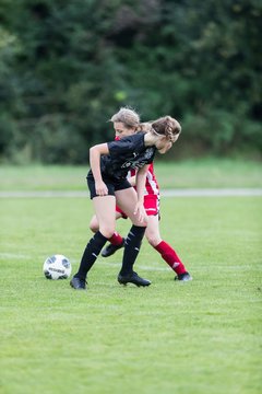 Bild 99 - wBJ TuS Tensfeld - SG Frisia /L/A/L : Ergebnis: 5:2